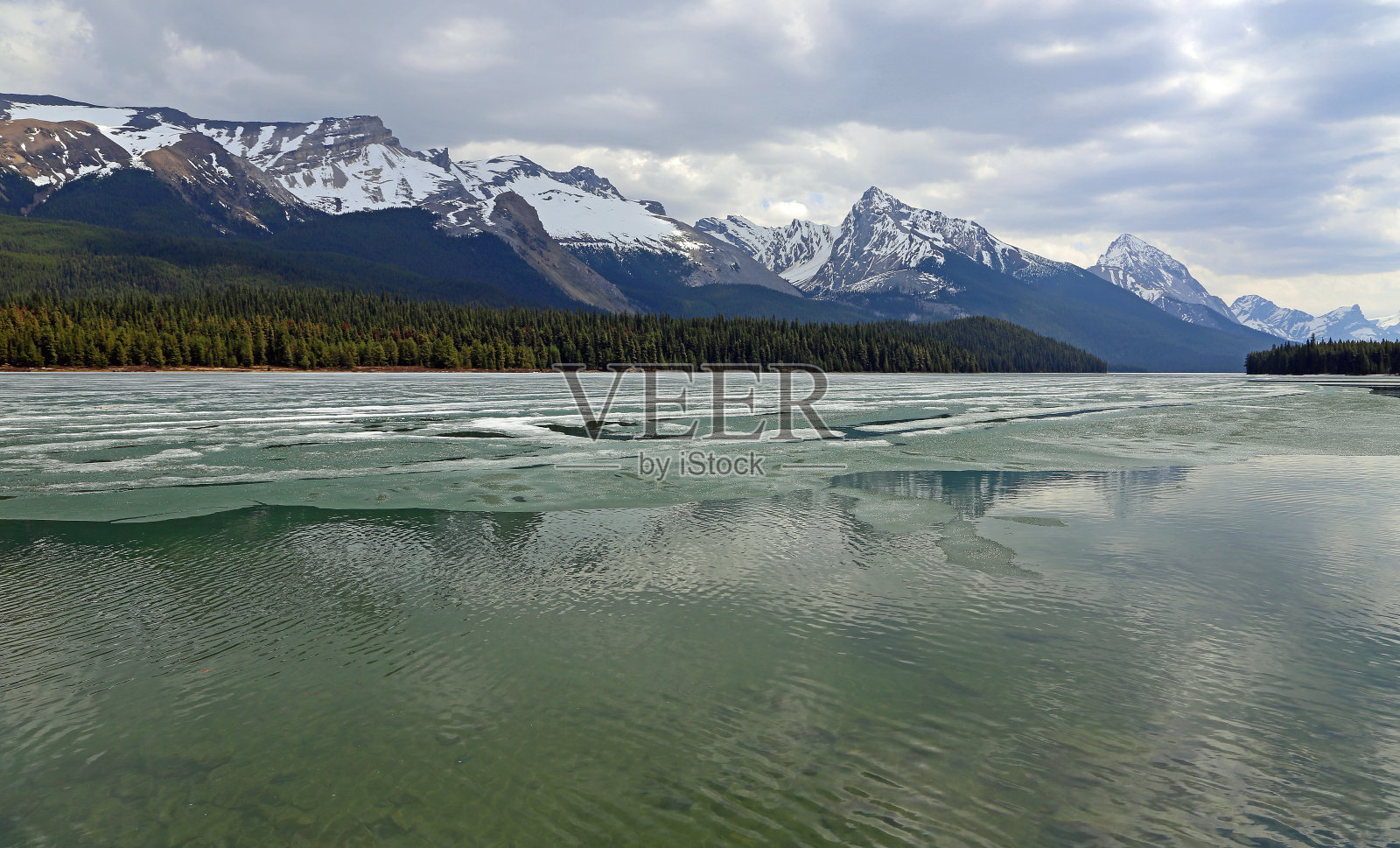 Maligne湖照片摄影图片