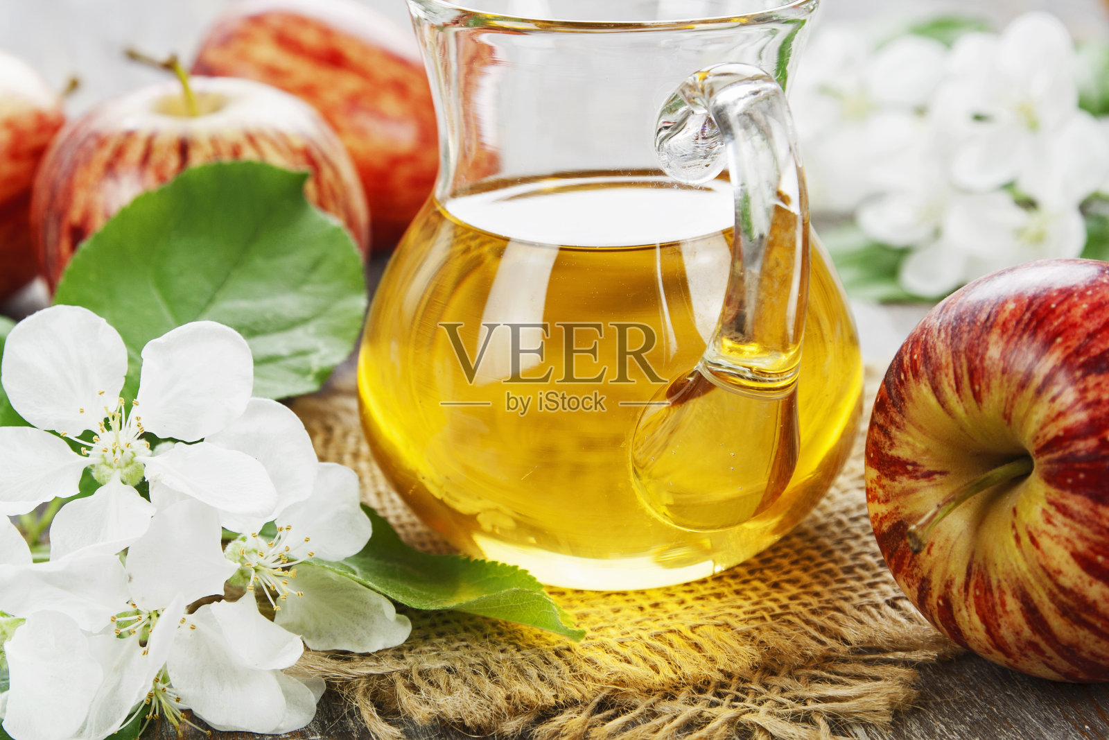 新鲜苹果汁照片摄影图片