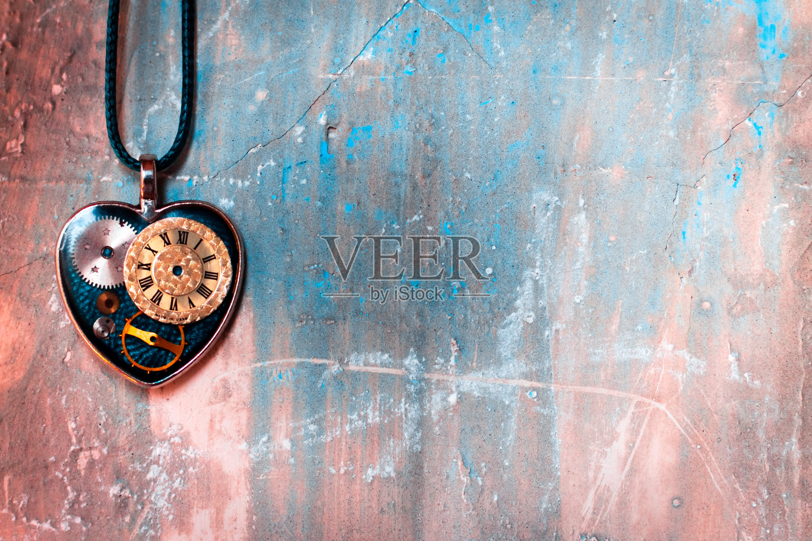 心形的吊坠照片摄影图片