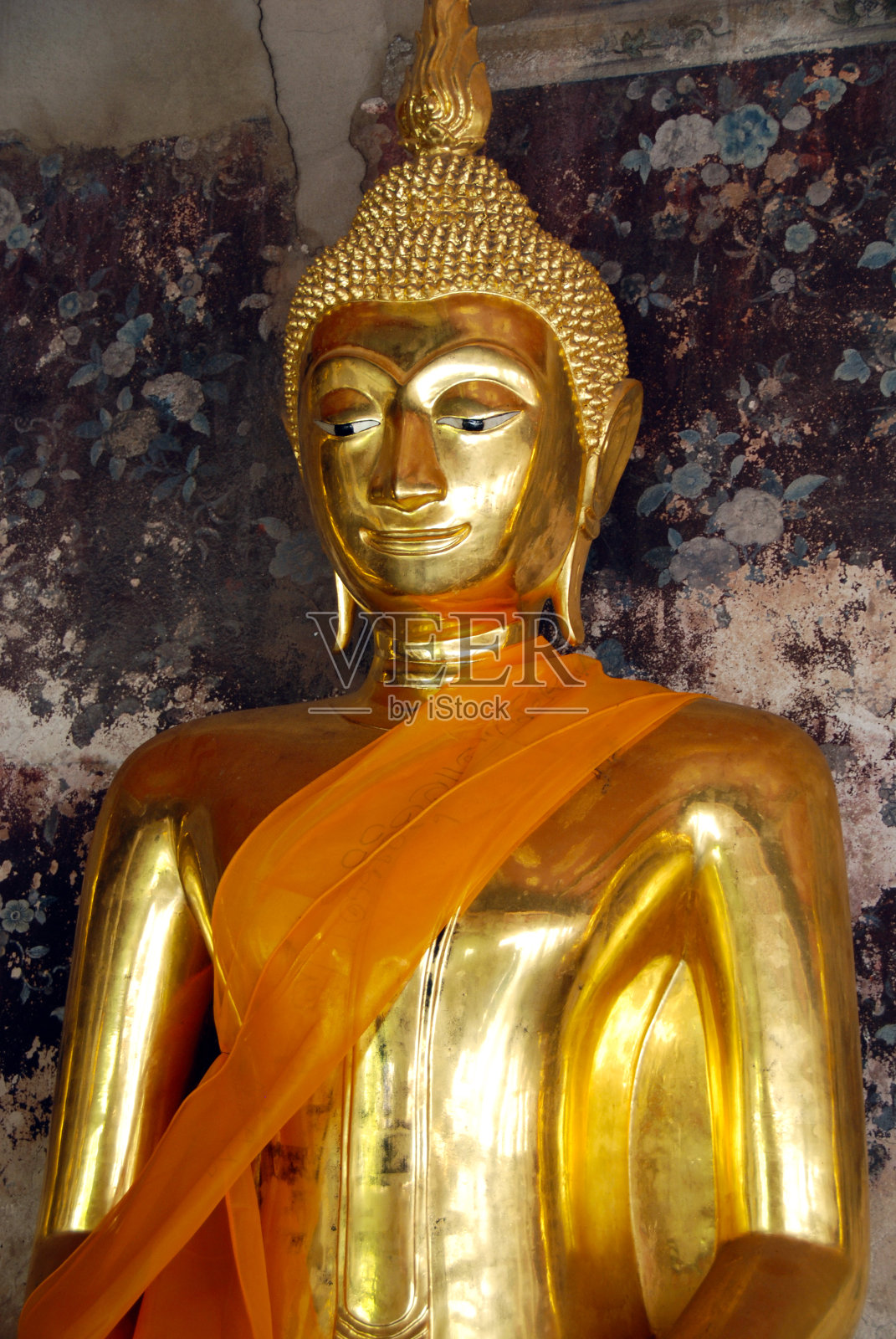 金色的佛像雕塑照片摄影图片
