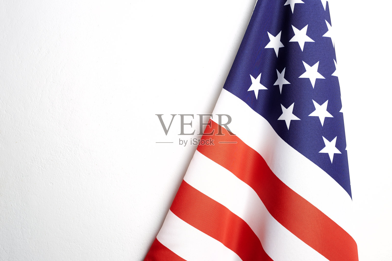 7月4日独立日美国国旗白色背景照片摄影图片