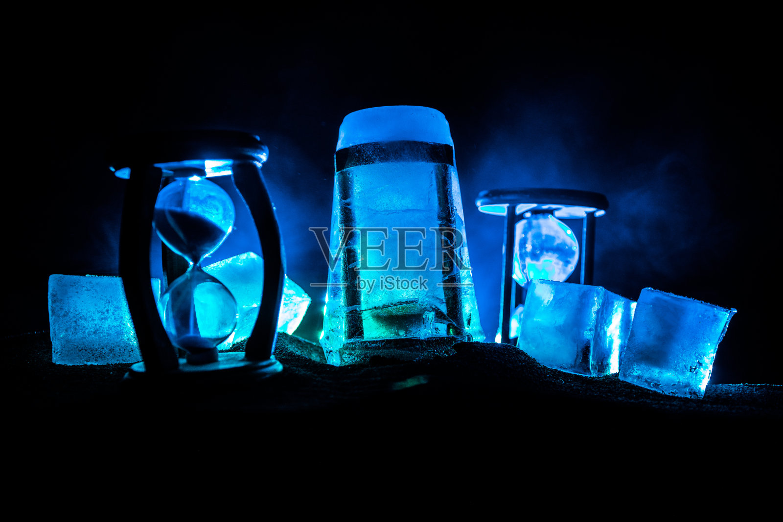 最后的怀表阳光(浪费时间的概念)照片摄影图片