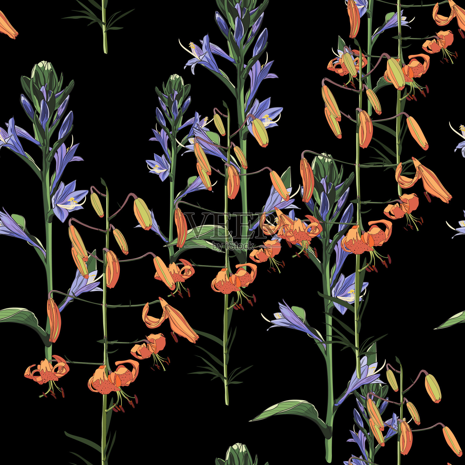 无缝矢量花卉图案。橙色的百合枝和奇异的紫罗兰花在黑色的背景上。插画图片素材