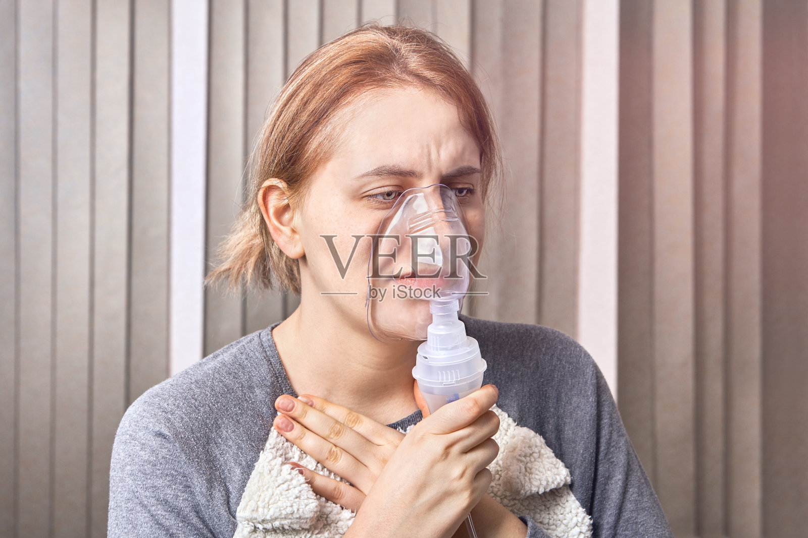 雾化室有助于哮喘发作。照片摄影图片