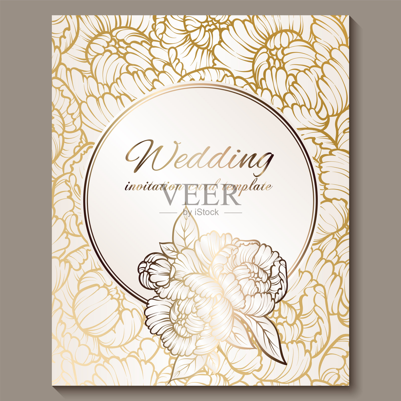 古色古香的皇家豪华婚礼请柬，金色的白色背景与框架和地方的文字，花边树叶制成的玫瑰或牡丹与闪亮的梯度插画图片素材