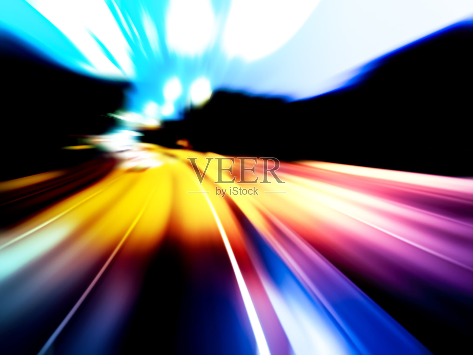 夜间移动的交通灯照片摄影图片