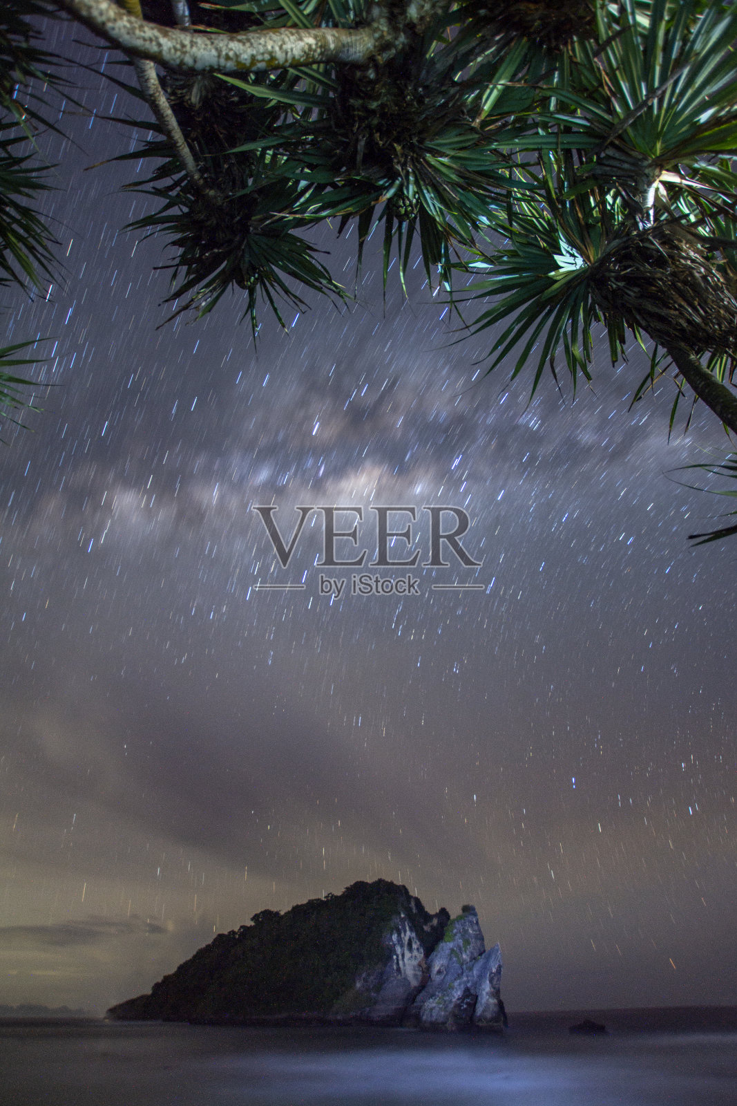 在阿图海滩的银河照片摄影图片