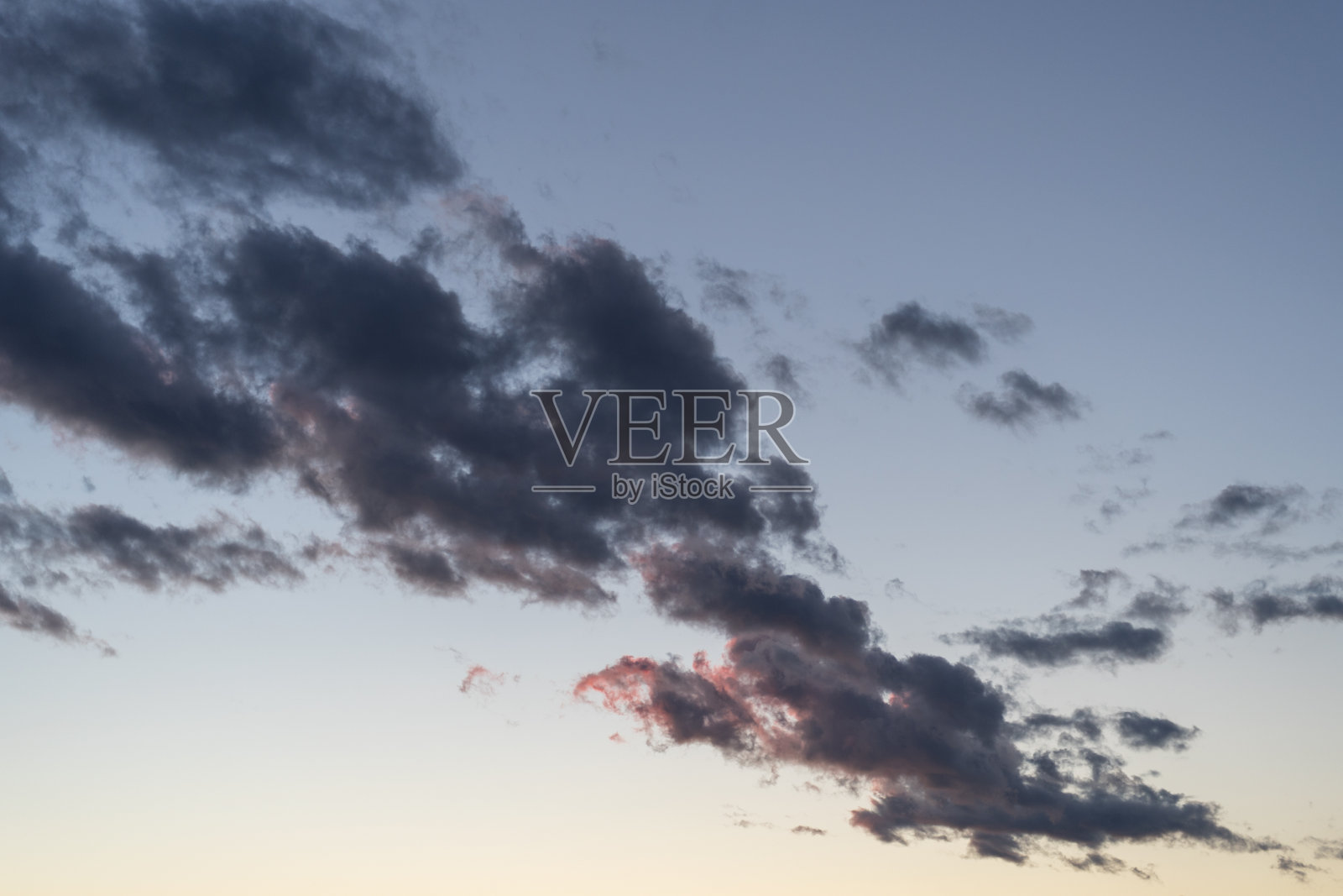 戏剧性的暴风雨的天空照片摄影图片