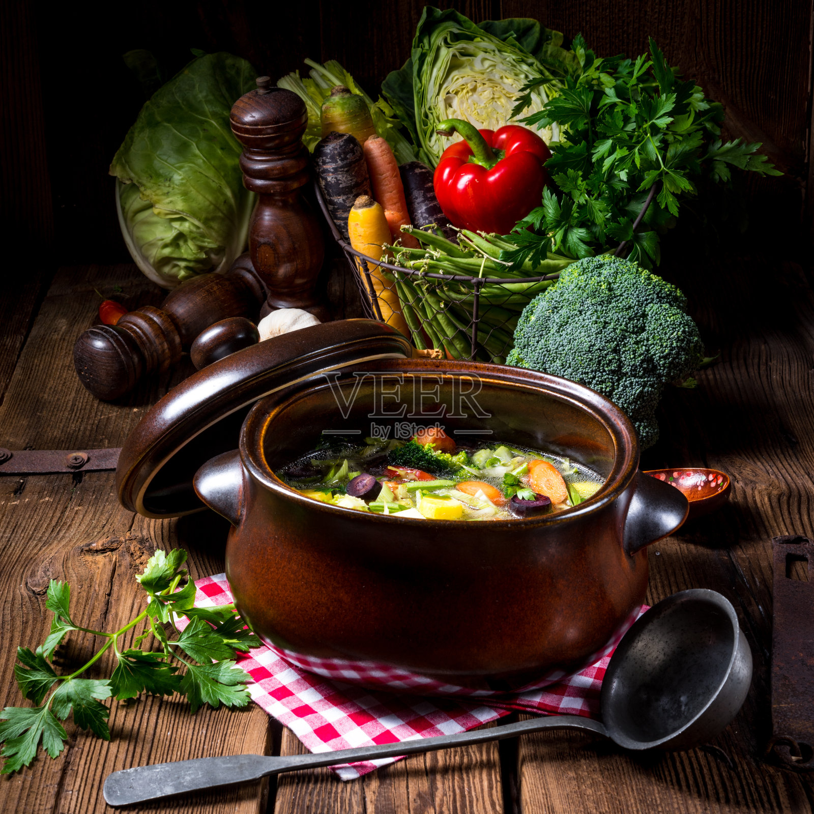 光蔬菜汤照片摄影图片