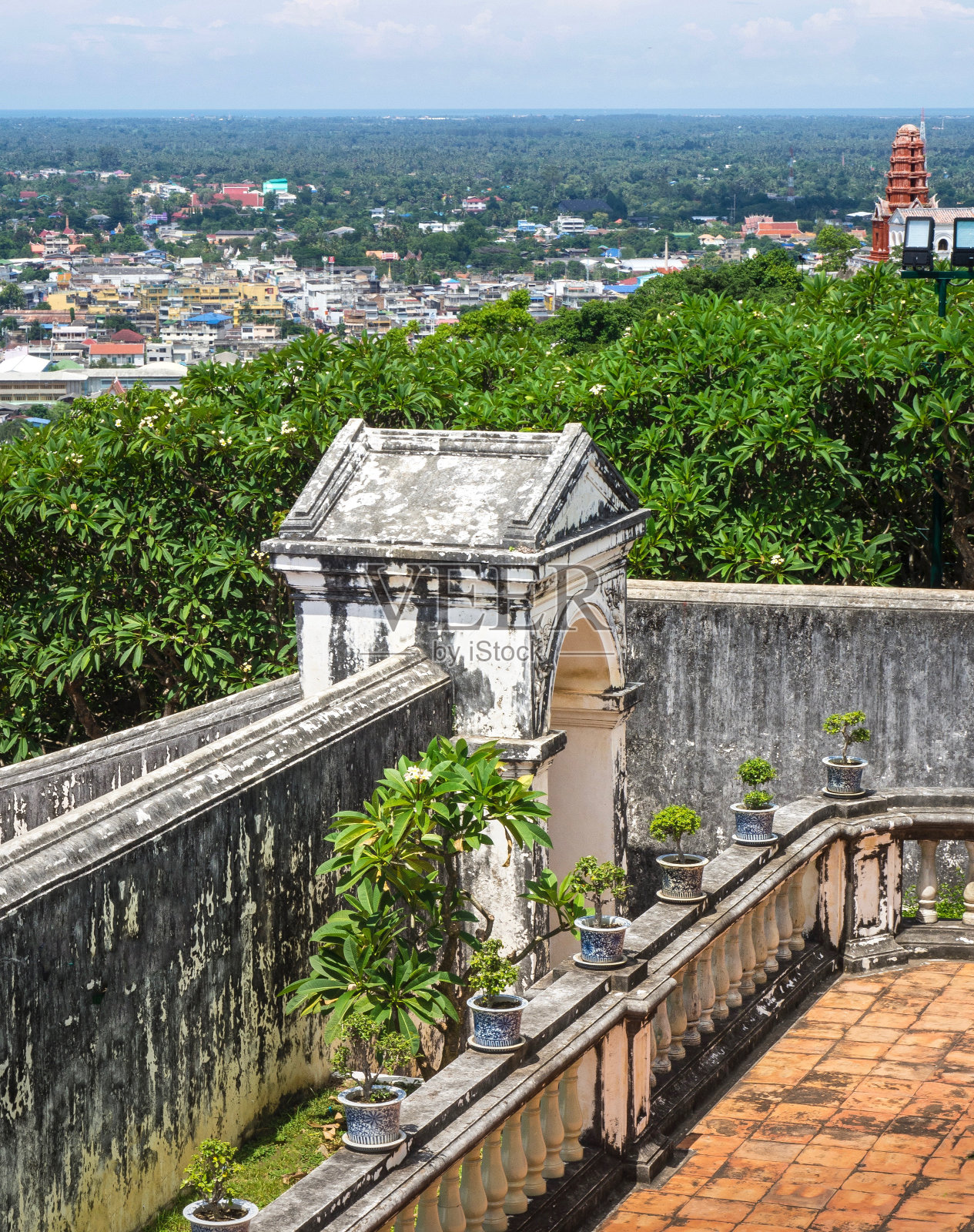 Phra Nakorn Khiri历史公园的古门照片摄影图片