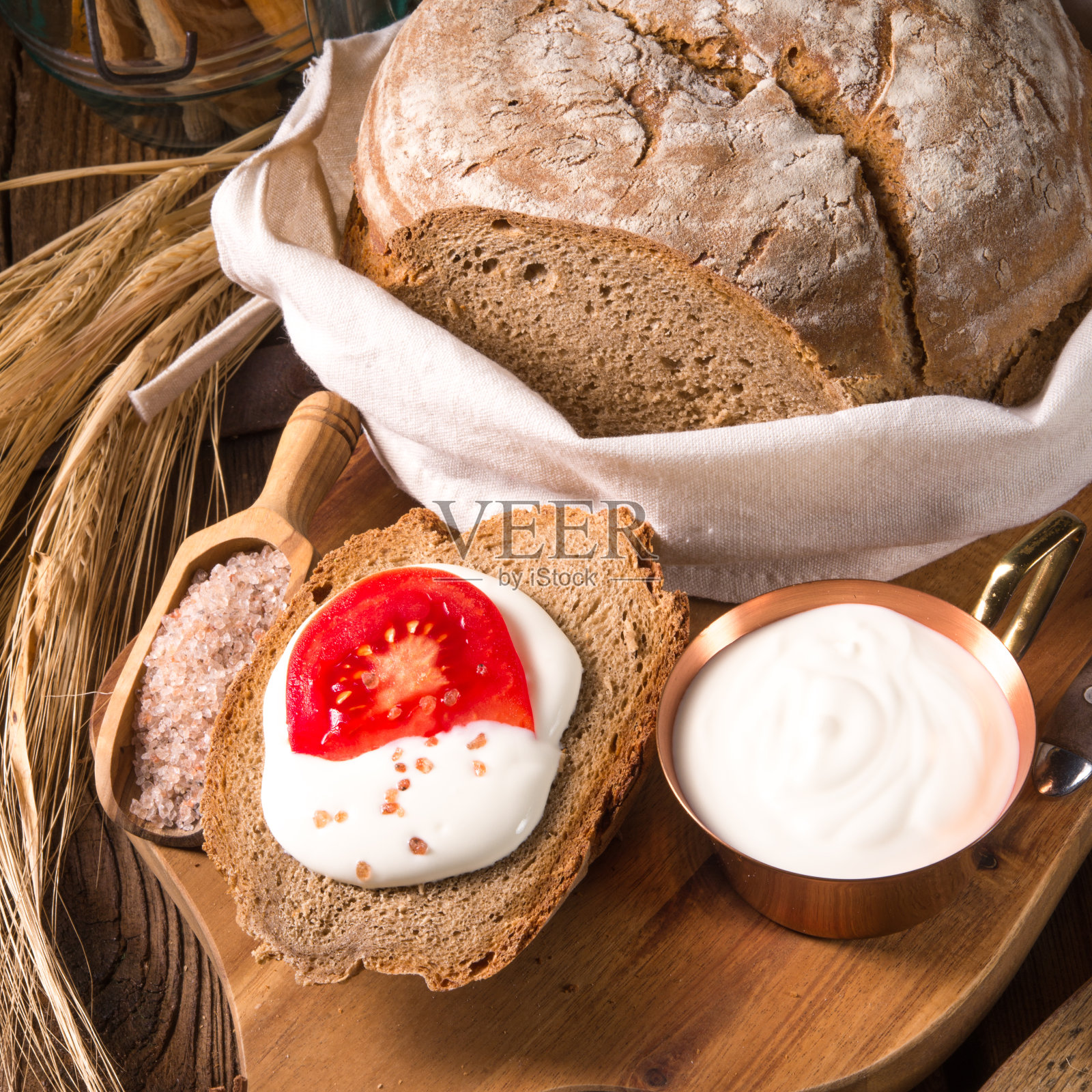 自制奶油蕃茄面包照片摄影图片
