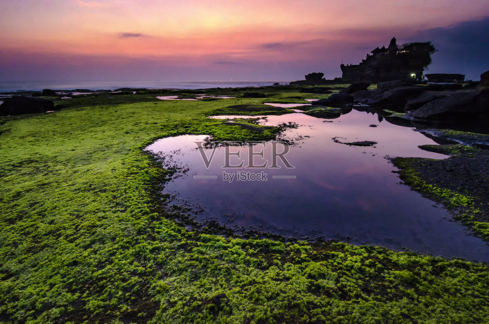 颜色的tanah Lot照片摄影图片