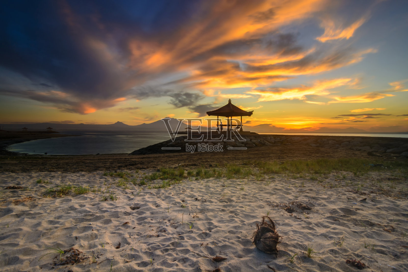 海滩上的色彩照片摄影图片