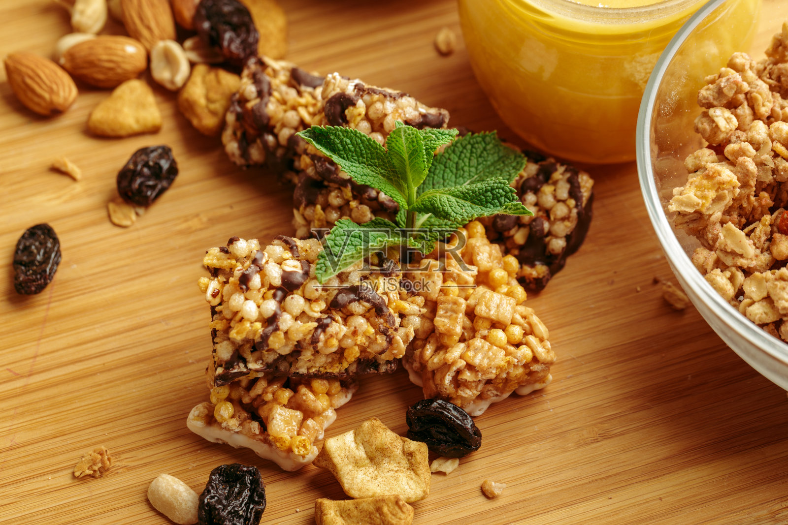 餐桌上的健康早餐照片摄影图片