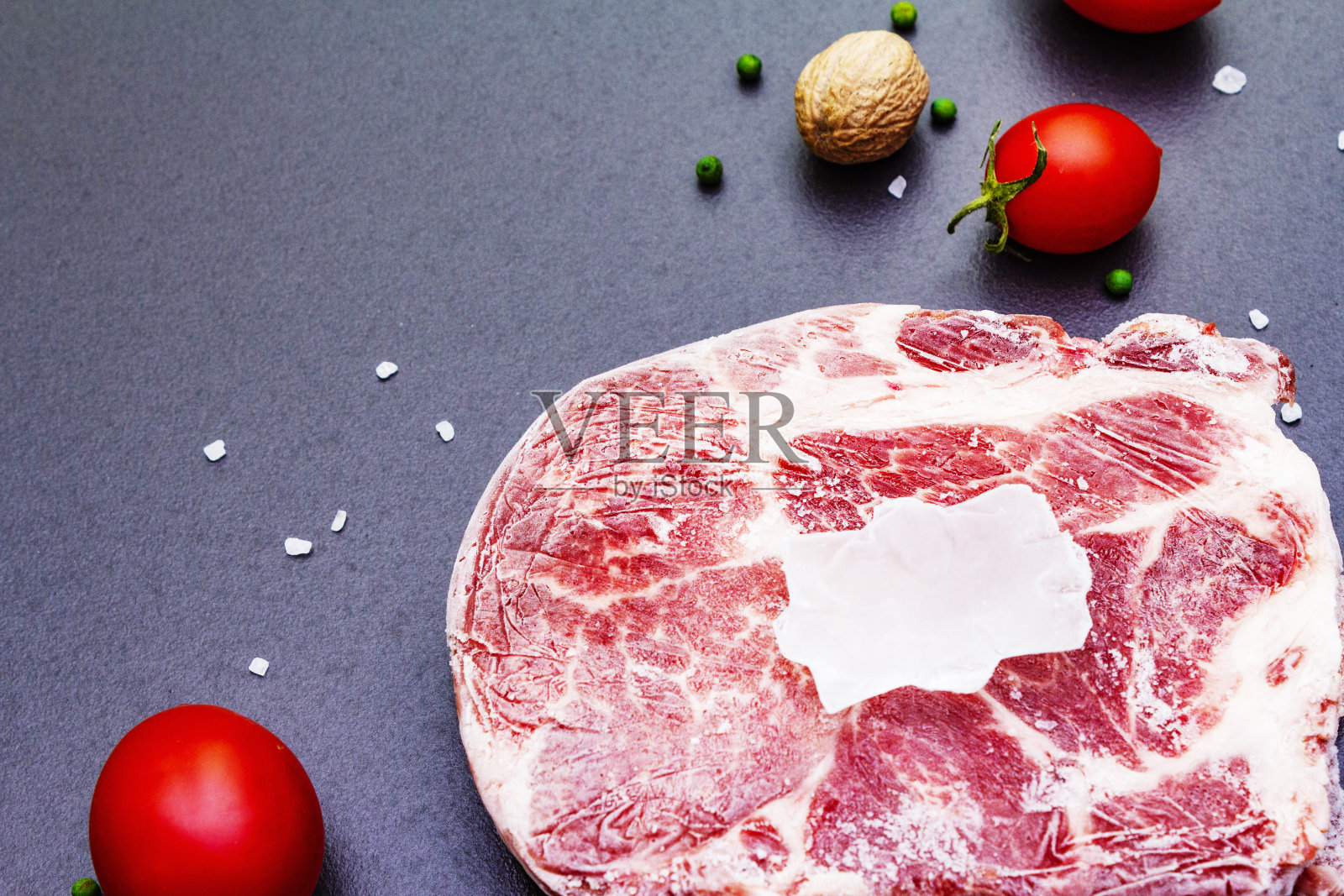 冻生猪肉排照片摄影图片