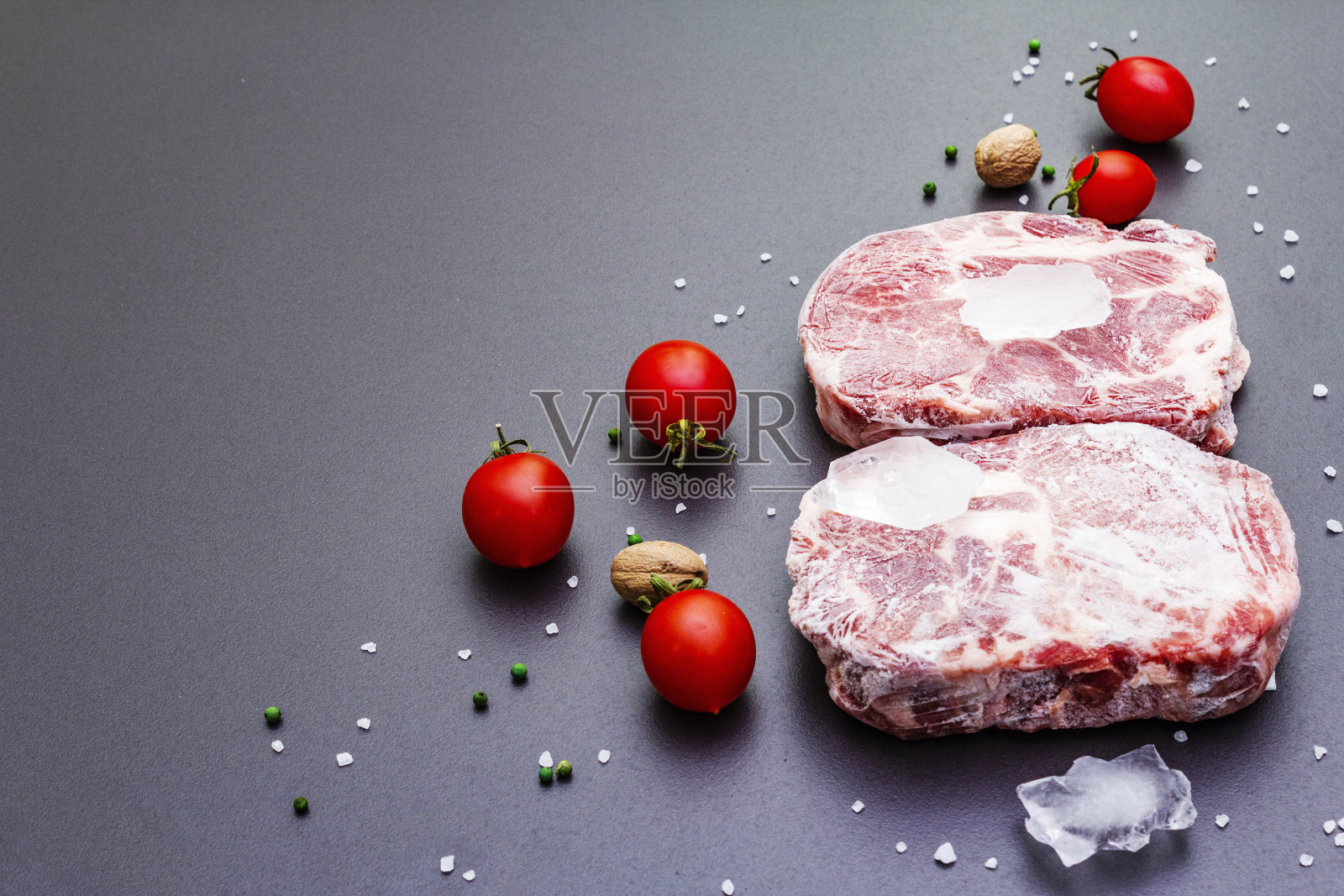 冻生猪肉排照片摄影图片