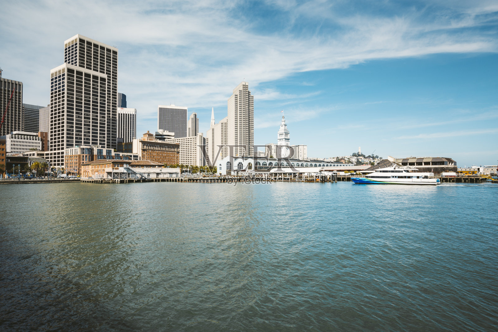 美国加州，旧金山的摩天大楼照片摄影图片