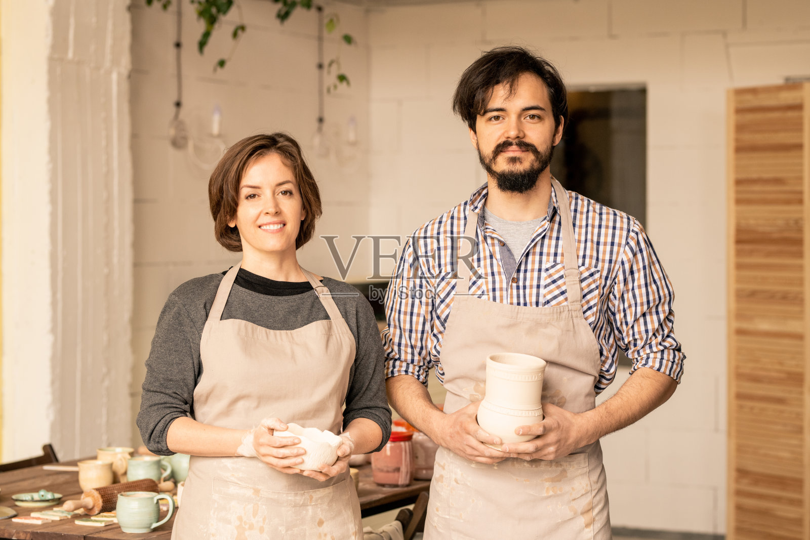 两个陶工照片摄影图片