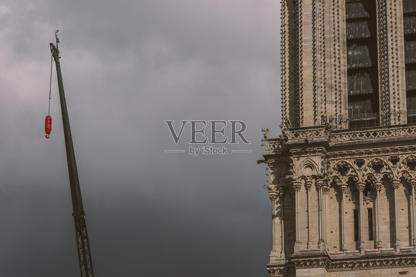 火灾后的巴黎圣母院照片摄影图片