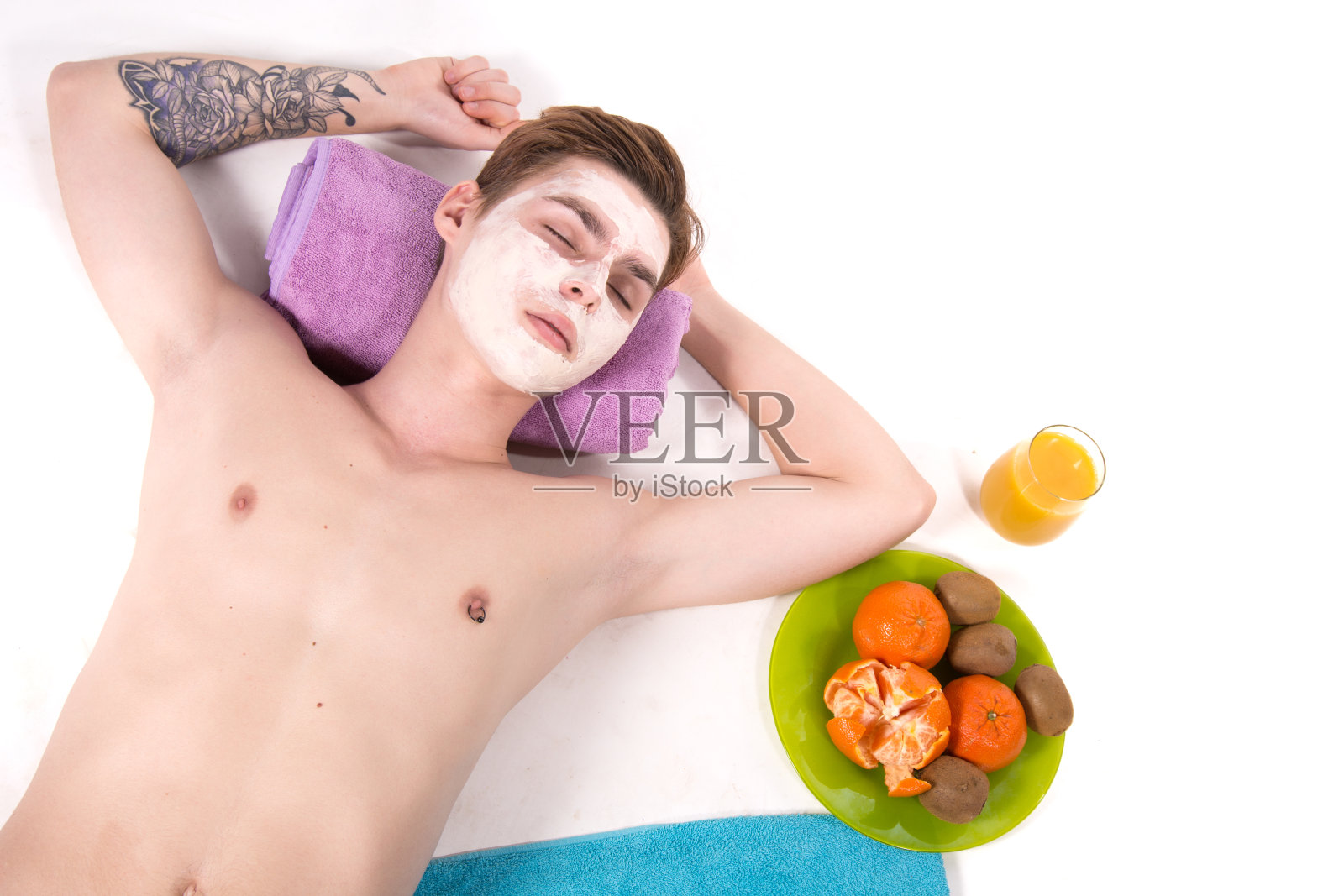 男性美。帅哥和水疗。照片摄影图片