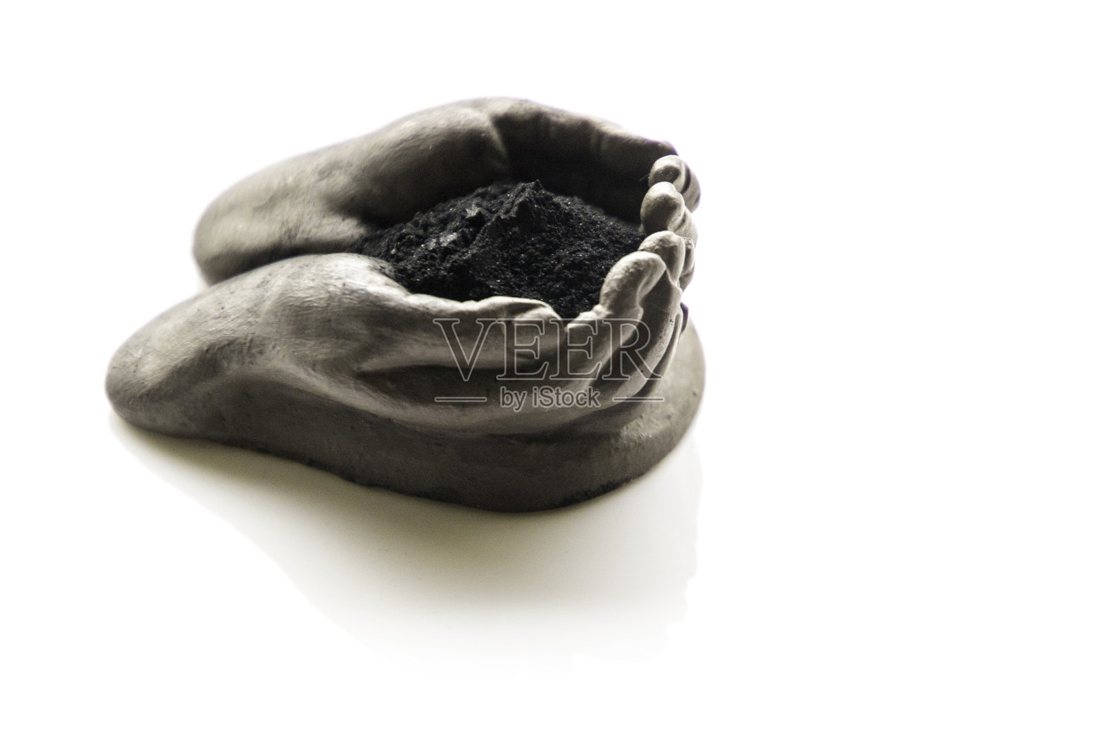 有爱心的手照片摄影图片