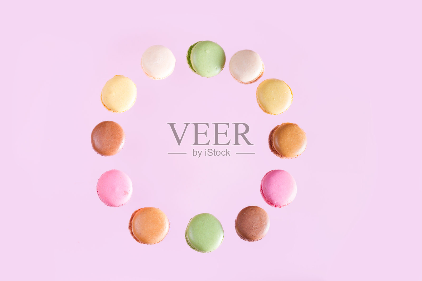 杏仁饼干是粉红色的照片摄影图片