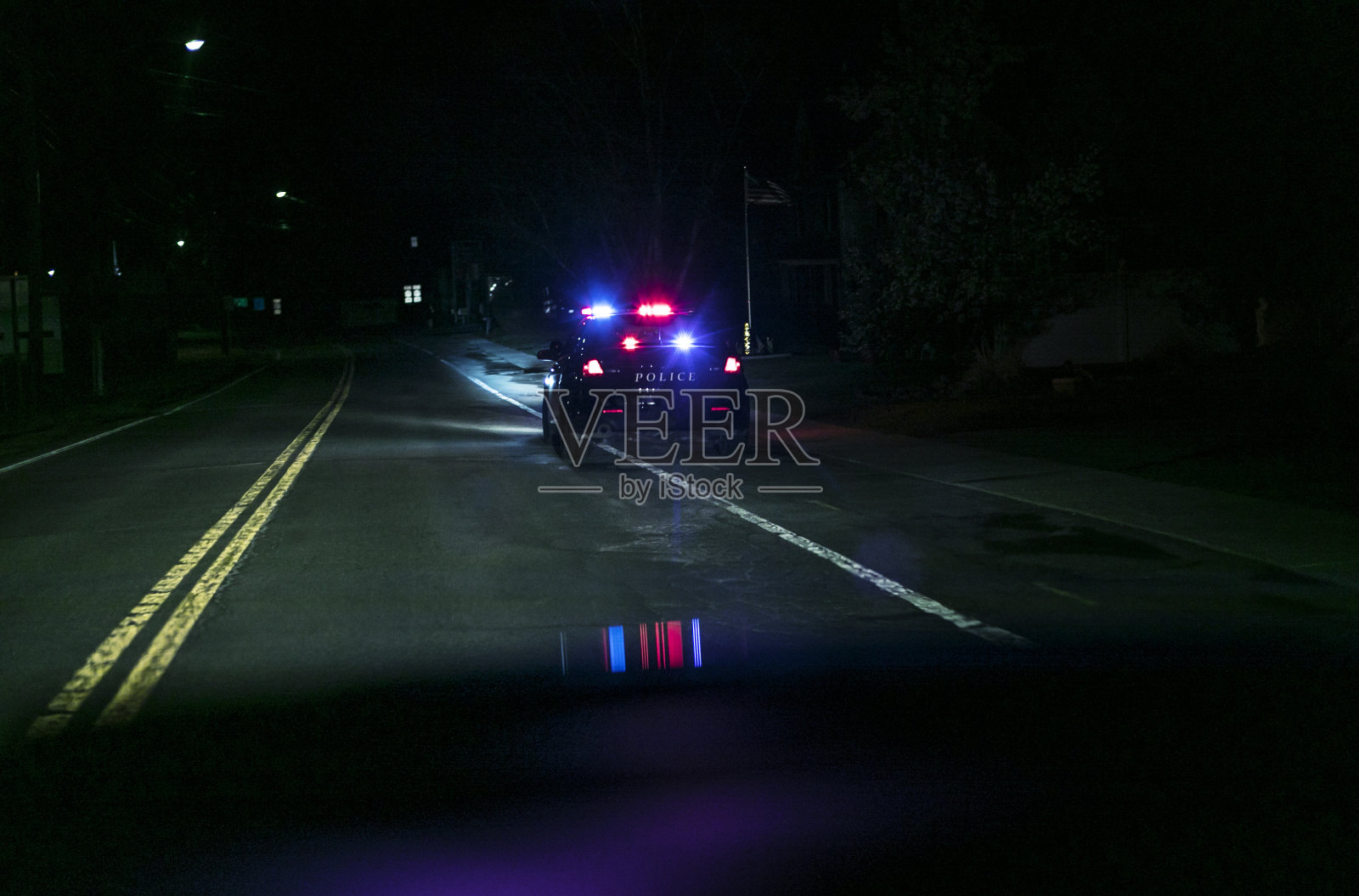 乡村夜路警车交通停止照片摄影图片