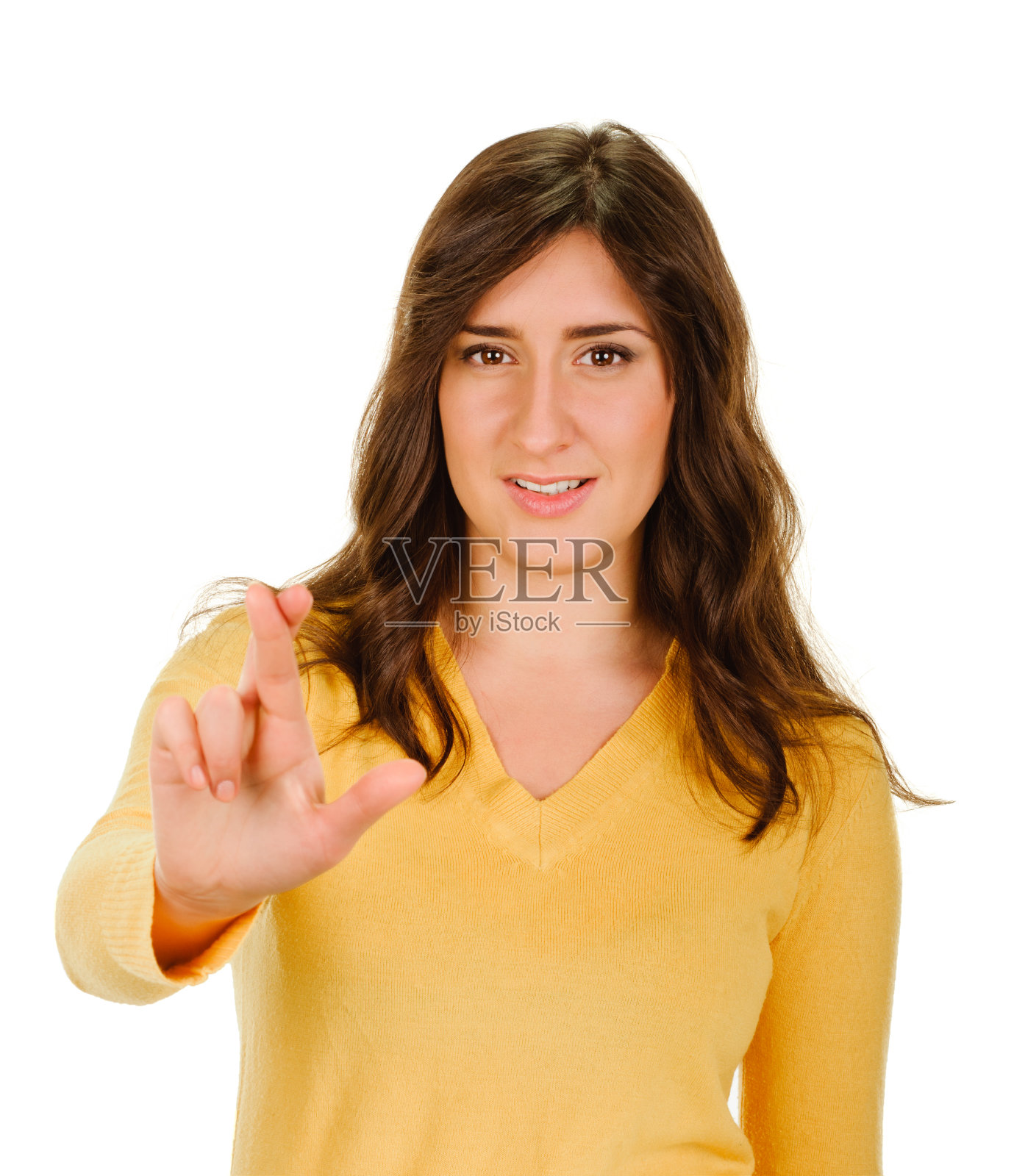 年轻女子交叉手指，祈祷，受洗照片摄影图片