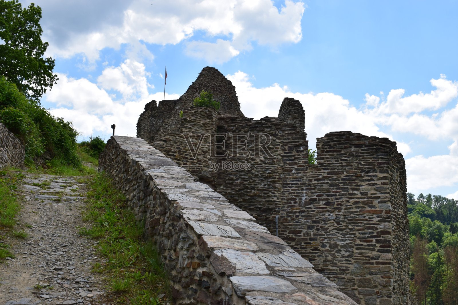 中世纪城堡“艾森堡”的废墟照片摄影图片