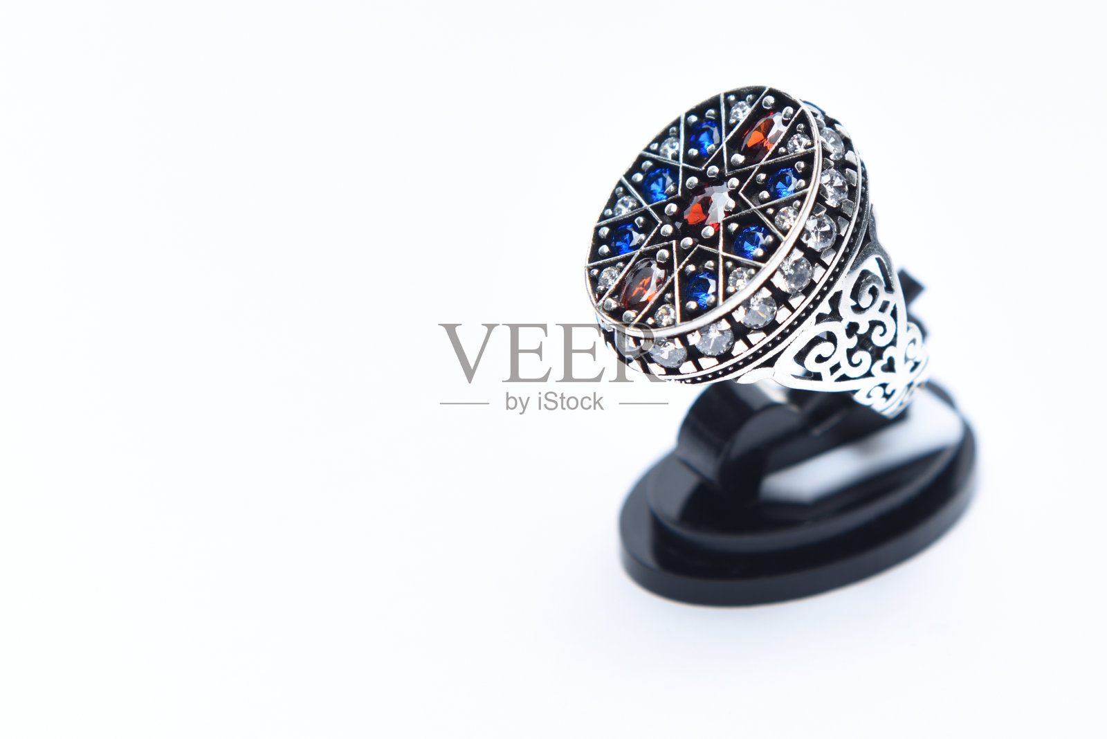 镶石银戒指照片摄影图片