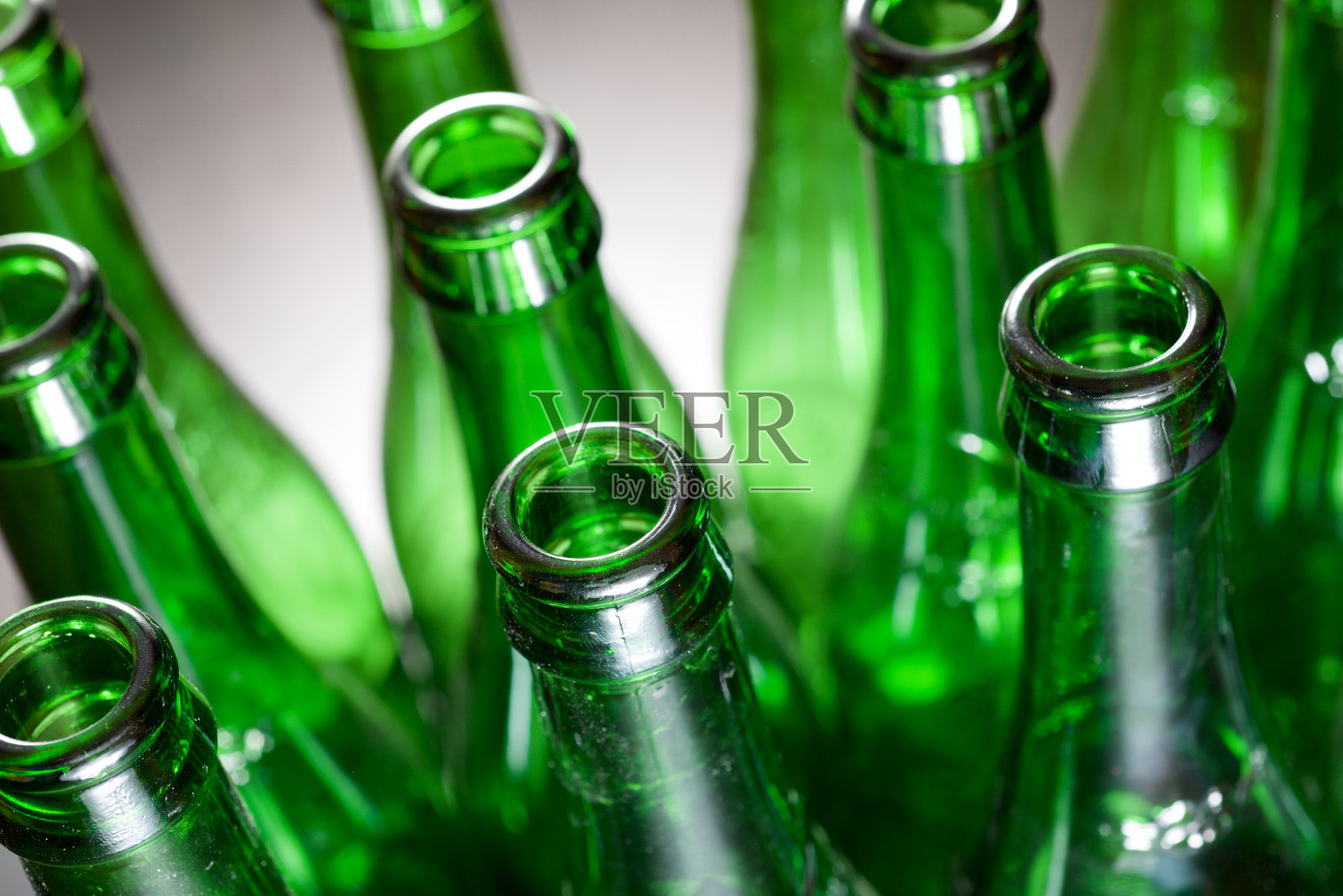 绿色的瓶子照片摄影图片