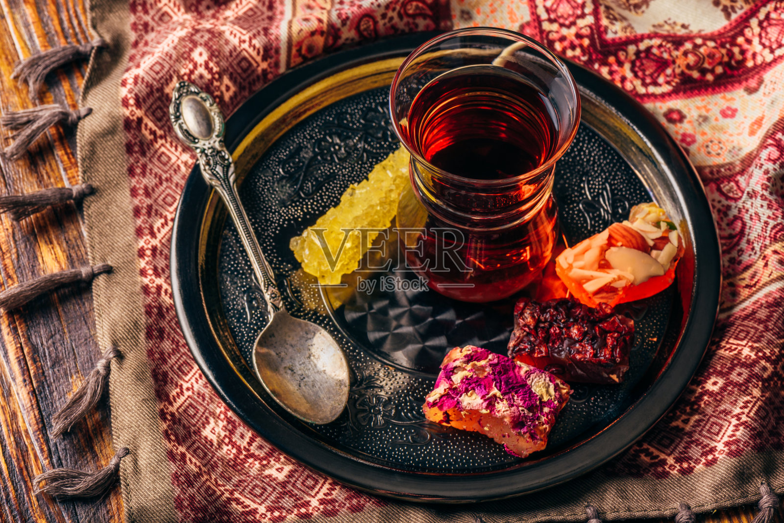 阿木都的茶，带着东方的喜悦照片摄影图片