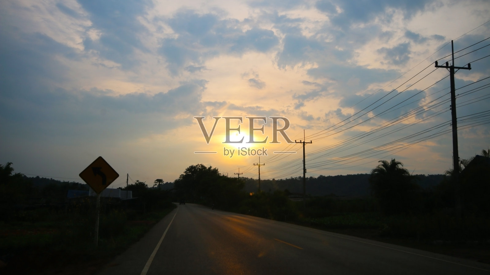 自然的天空背景，美丽的颜色照片摄影图片