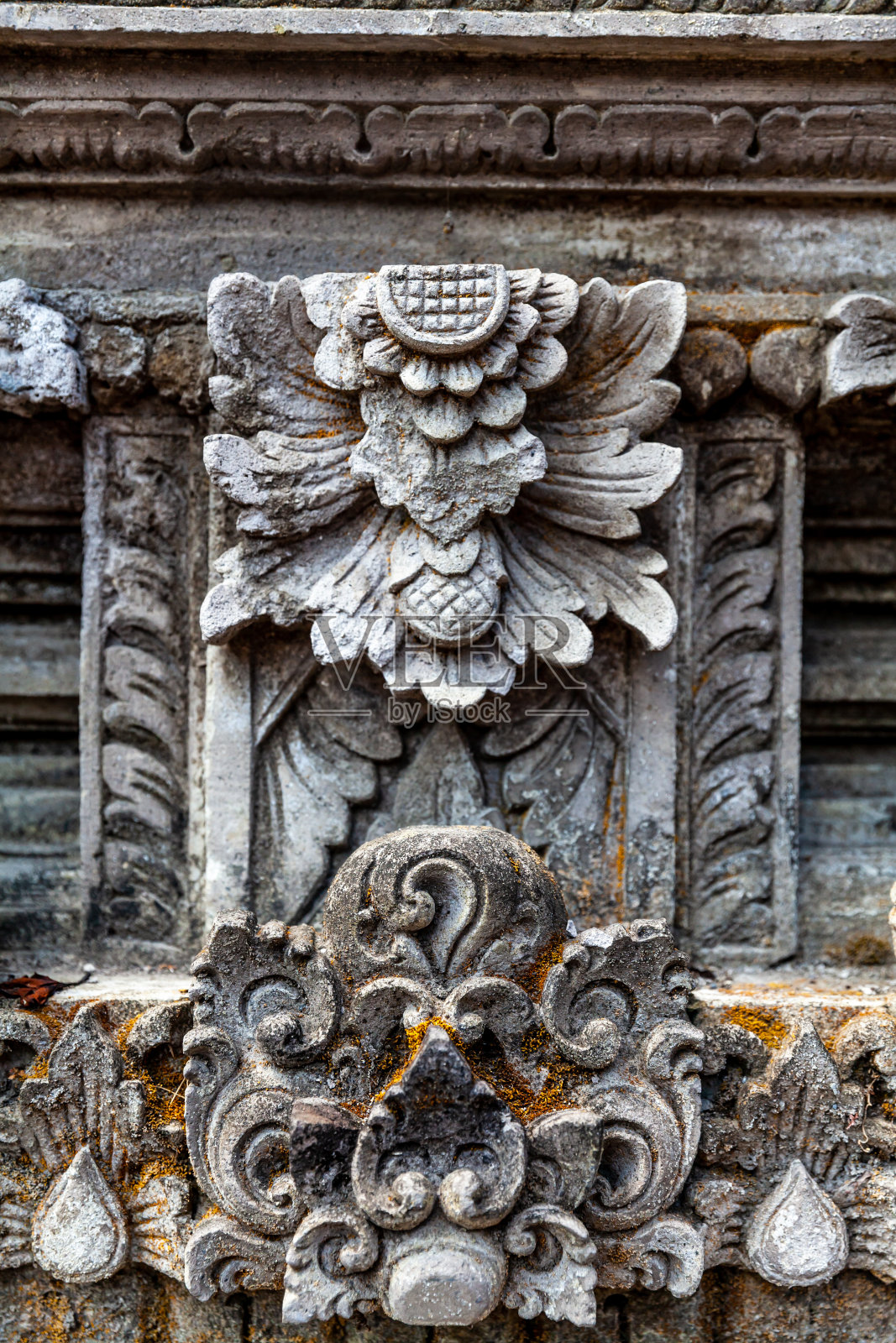 巴厘岛寺庙中的石雕照片摄影图片