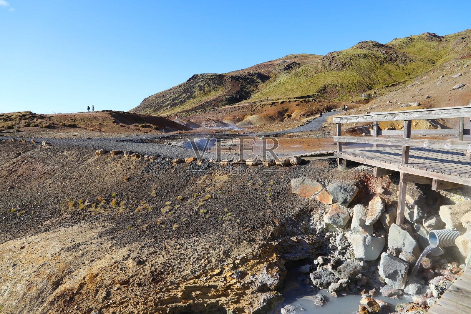 Seltun或Krysuvik地热区的小径。照片摄影图片