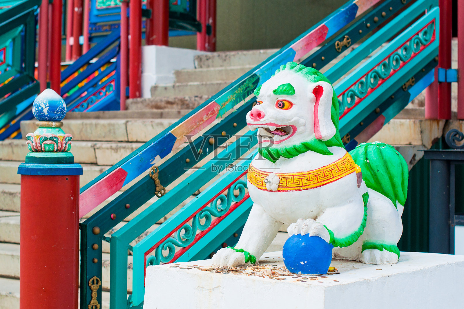 伊沃金斯基日新，佛教徒白狮照片摄影图片