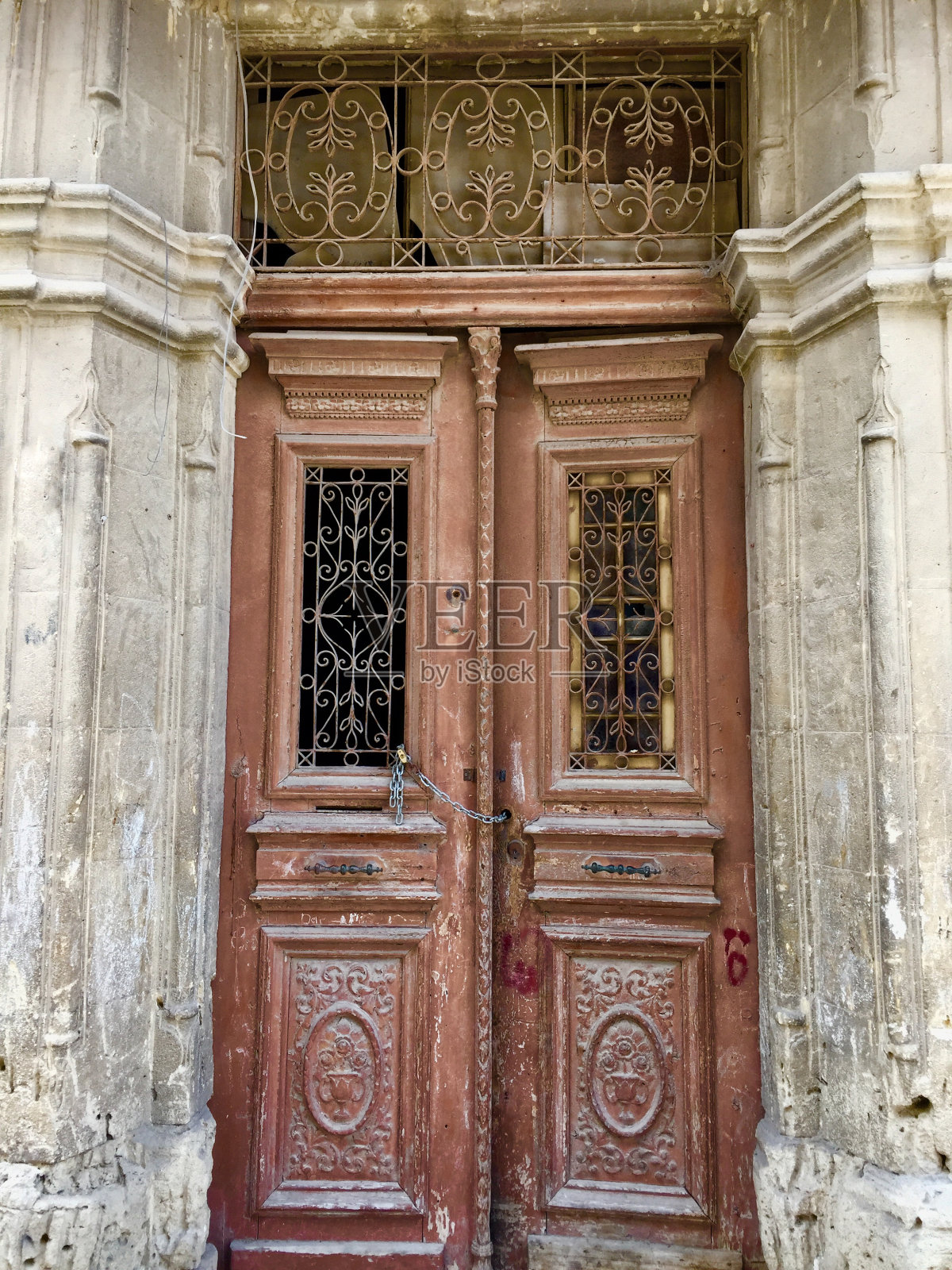 有很多古老的正宗门/尼科西亚或土耳其:莱夫科萨照片摄影图片