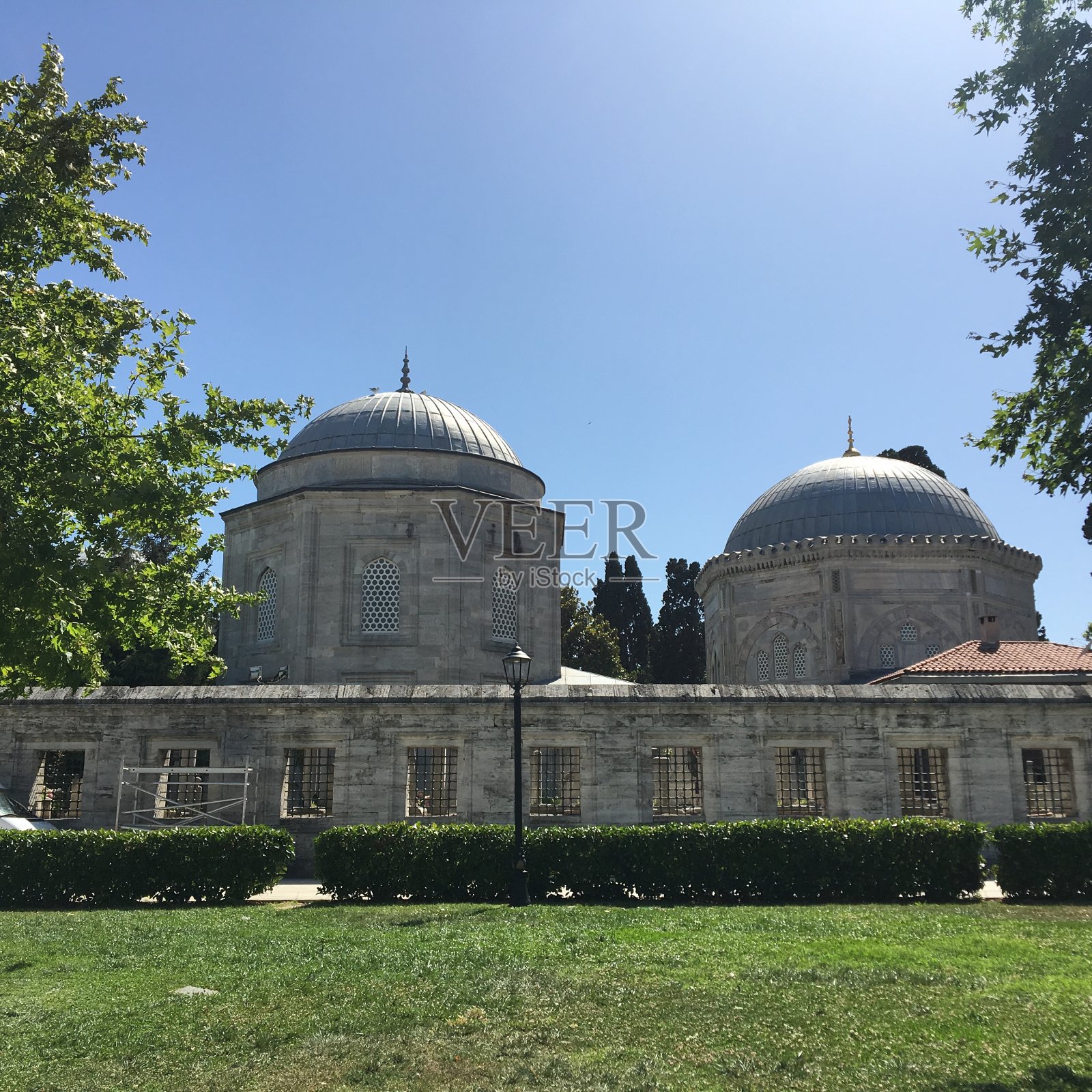 2019年7月3日，伊斯坦布尔米诺努苏莱曼清真寺照片摄影图片