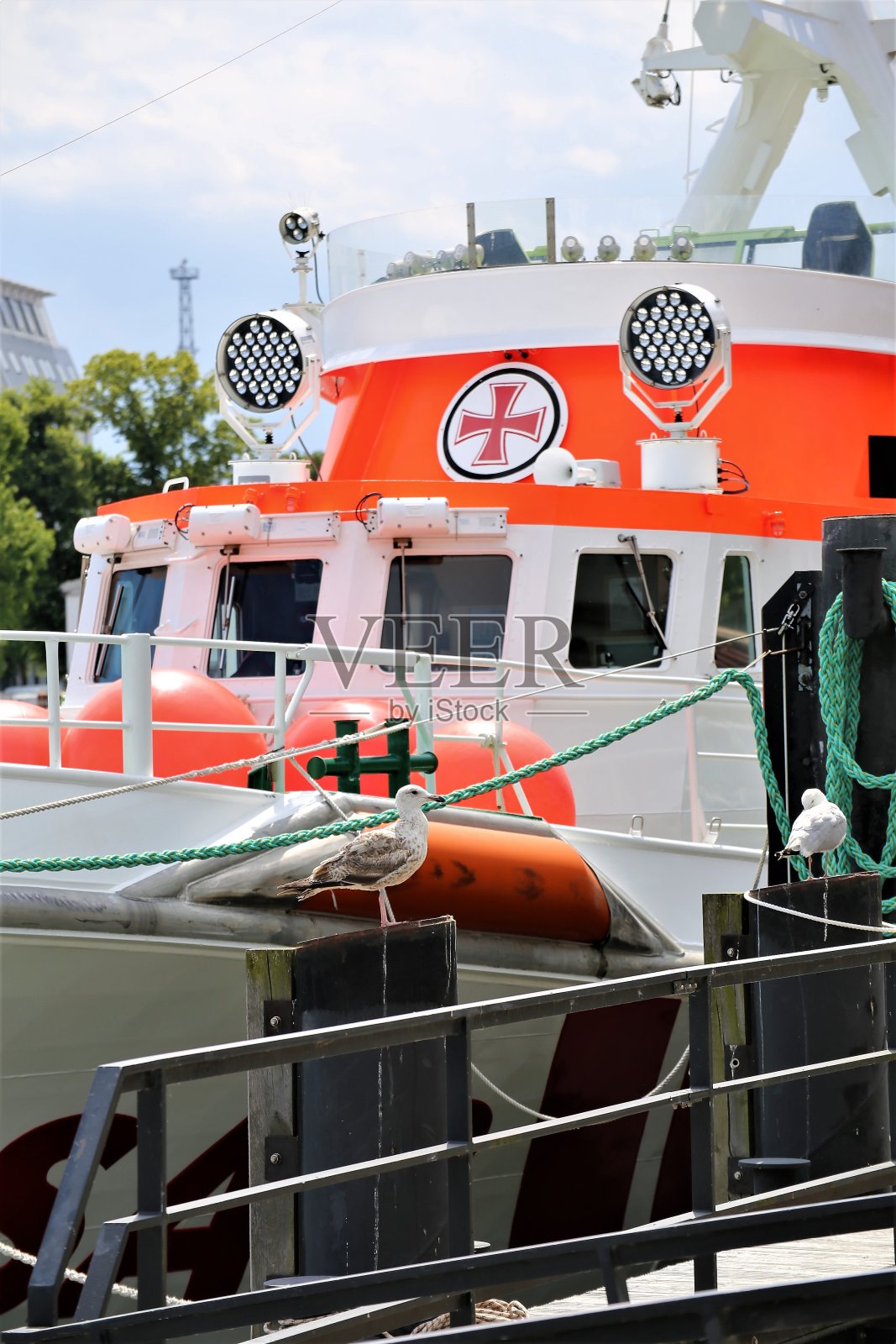 船上救生圈照片摄影图片