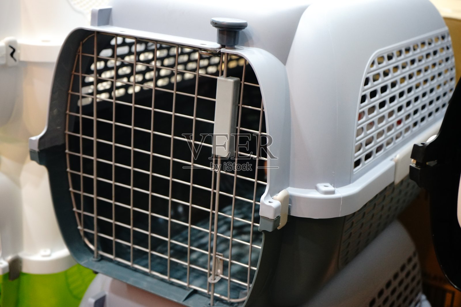 宠物运输笼照片摄影图片