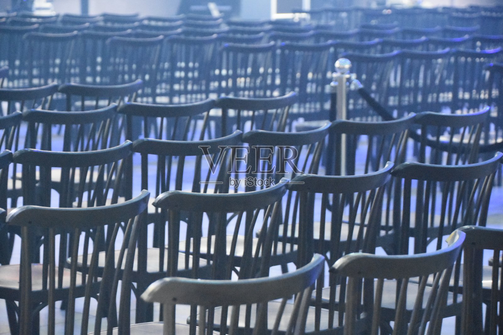 会议室的椅子照片摄影图片