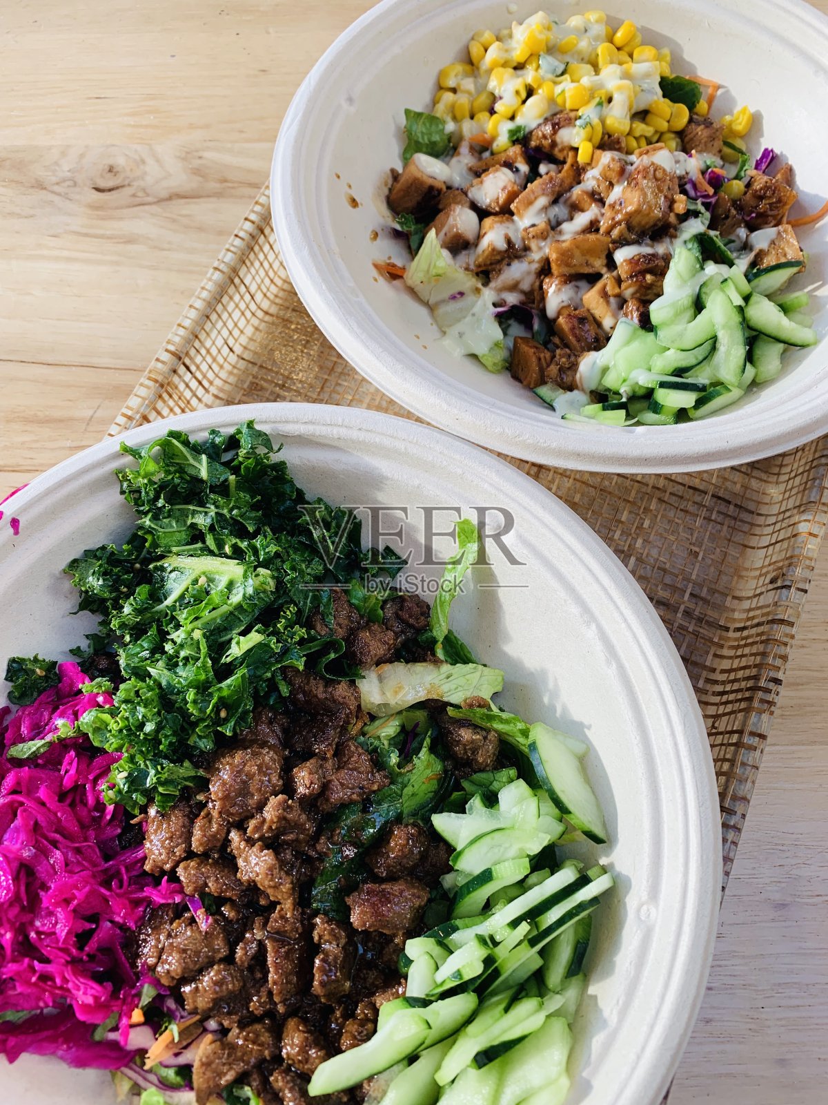 健康快餐:肉类和蔬菜混合照片摄影图片