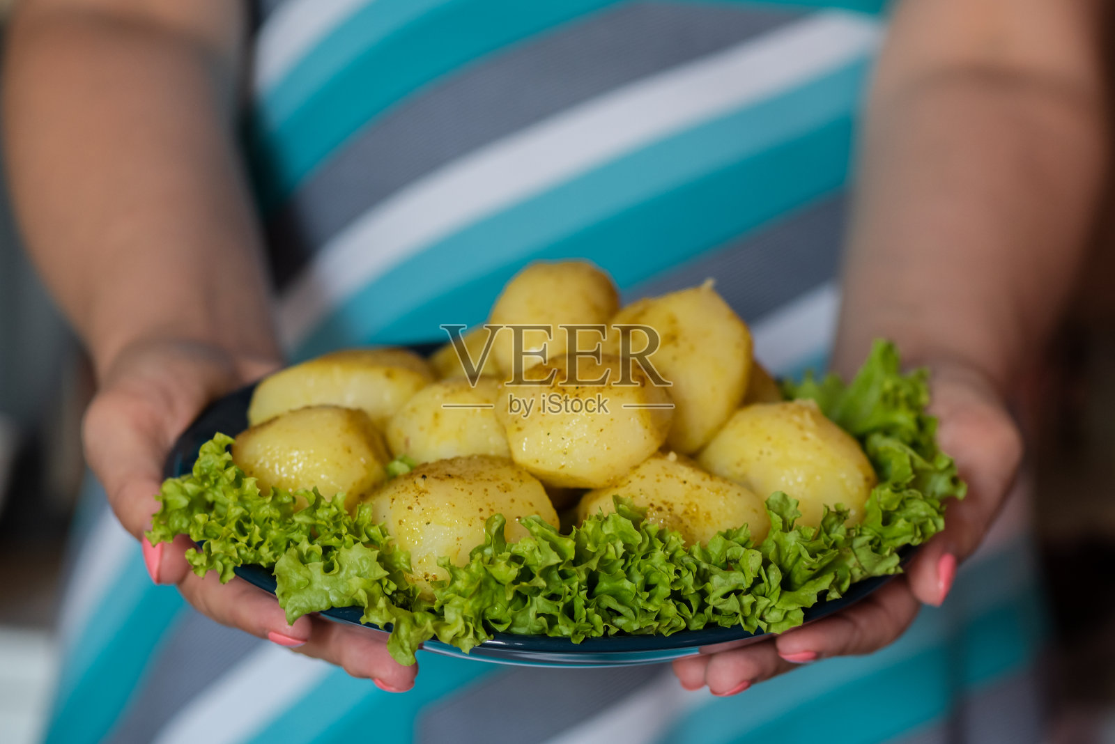 土豆。照片摄影图片