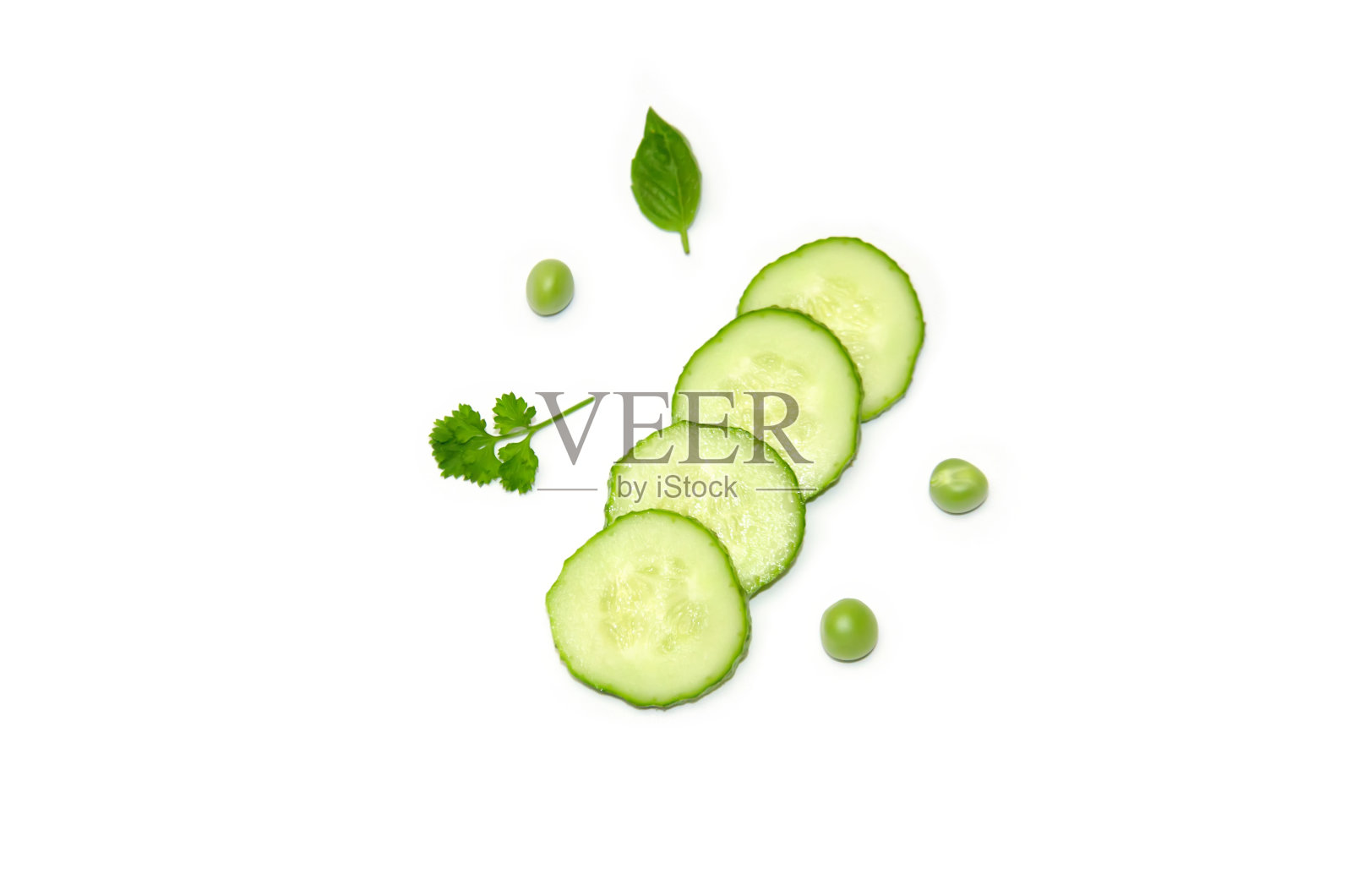 黄瓜、豌豆籽和欧芹片照片摄影图片