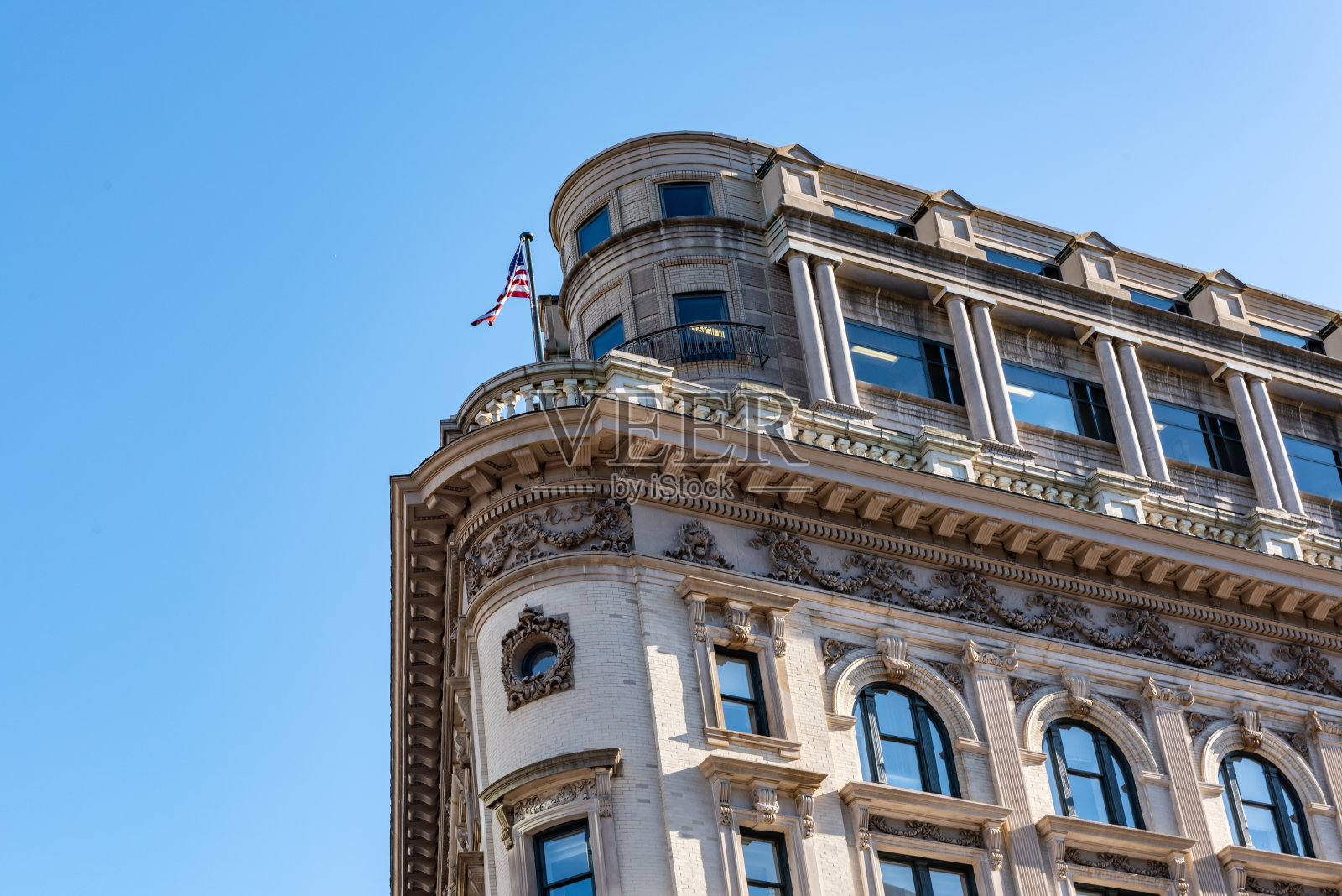 债券大厦，美国华盛顿特区街景照片摄影图片