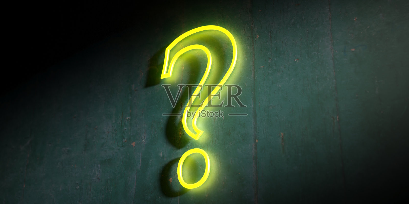 古董墙背景下的问号霓虹灯。三维演示照片摄影图片