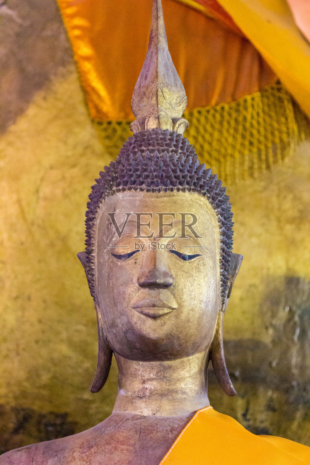 老挝各寺庙的佛像艺术。照片摄影图片