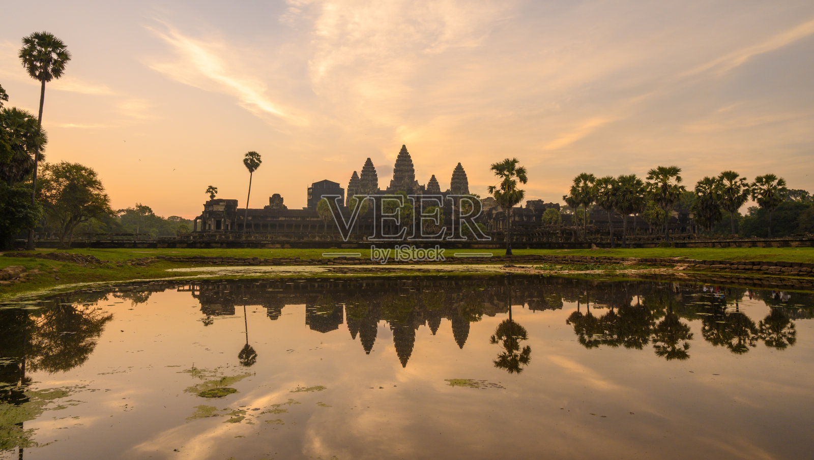 柬埔寨吴哥窟的日出照片摄影图片