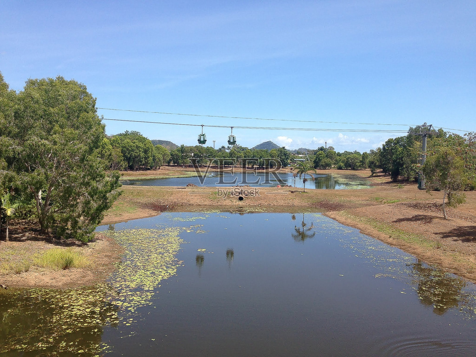 澳大利亚昆士兰州一个古老的传统村庄里的缆车照片摄影图片