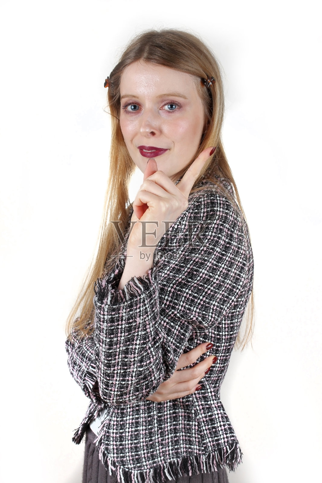 穿着漂亮外套的漂亮女孩照片摄影图片